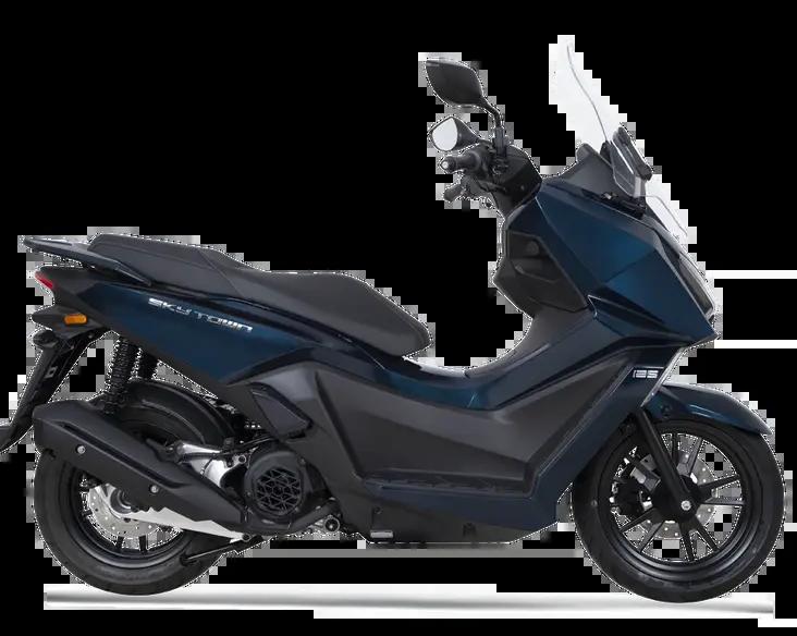 Бензиновый, а это значит автономный. Компания Kymco представила скутер Skytown 125