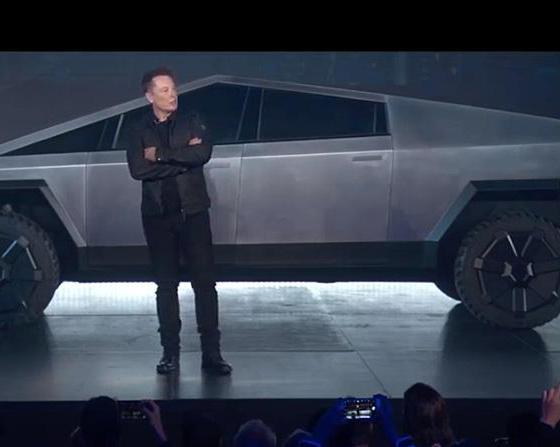 Свершилось! Начались долгожданные продажи Tesla Cybertruck